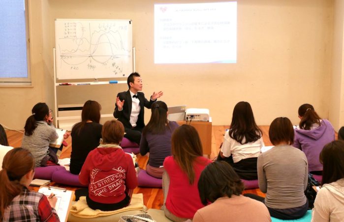 女性のカラダの基礎知識講座の様子