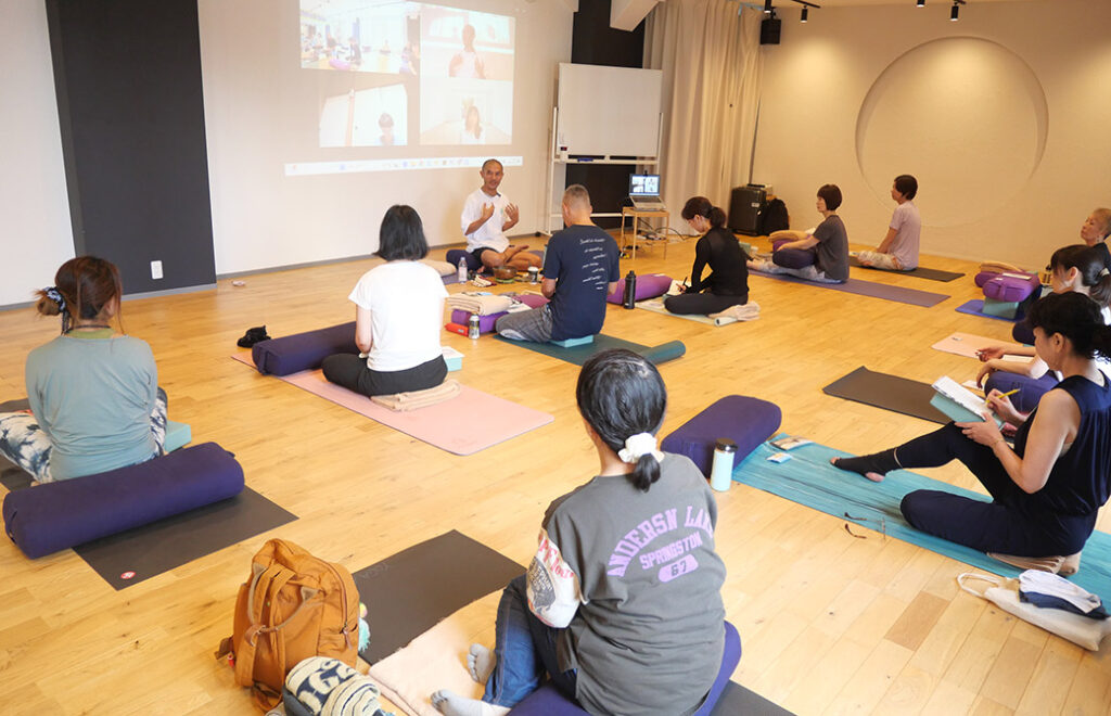 佐藤ゴウ先生の講座の様子