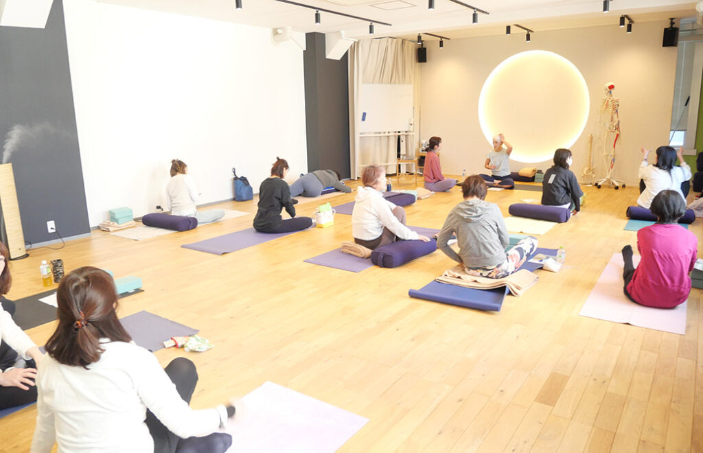 中井まゆみ先生の筋調整ヨガ指導者養成講座