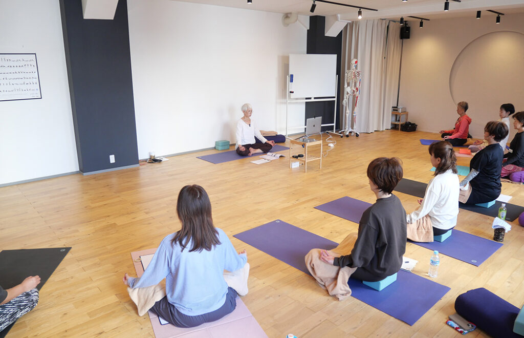 中井まゆみ先生のプラーナヤーマ